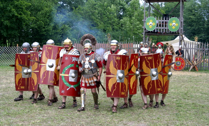 Roman_legion_at_attackcrop